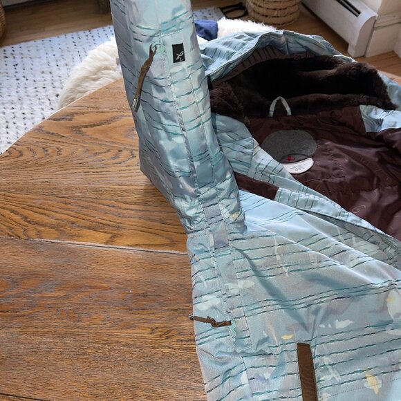 HOLDEN ski/snowboard jacket/gorgeous condition/L(pit to pit-21) - Picture 12 of 13